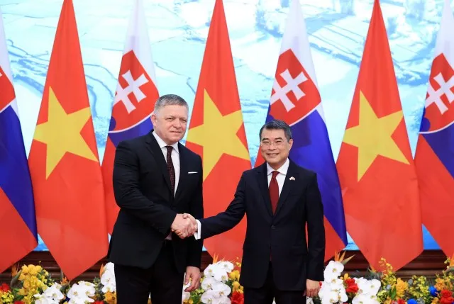 Thủ tướng Chính phủ Lê Minh Hưng và Thủ tướng Robert Fico đã tiến hành hội đàm. Ảnh: Đức Thanh.