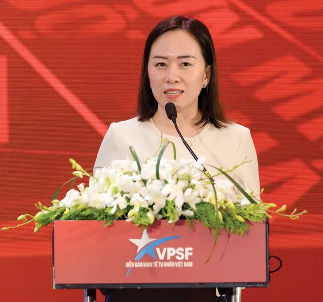 Bà Bùi Cẩm Vân, Giám đốc Khối quản trị Doanh nghiệp Buymed