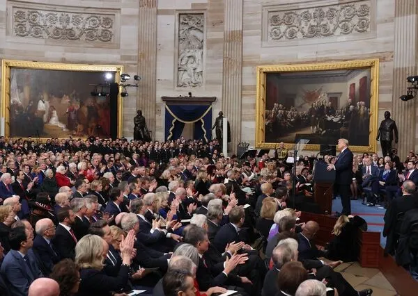 Toàn cảnh buổi lễ nhậm chức và bài phát biểu đầu tiên của ông Trump ở nhiệm kỳ thứ hai