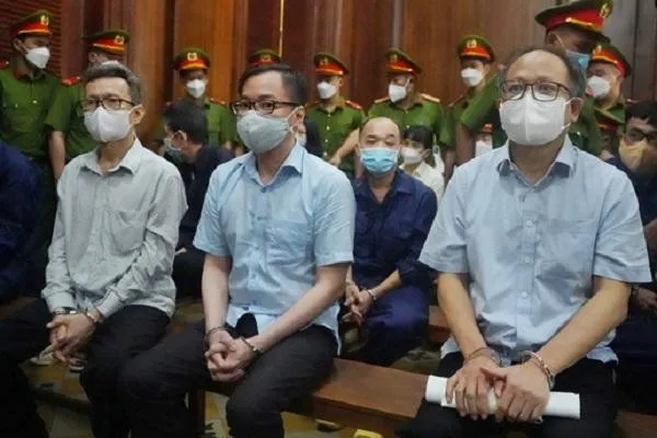 Các bị cáo tại tòa.