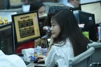 Ngược dòng thị trường, cổ phiếu phân bón và dệt may tăng tốc