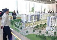 Với người vay mua nhà, biến động lãi suất là yếu tố quyết định việc xuống tiền. Ảnh: Việt Dũng.