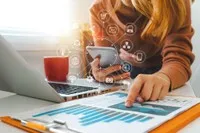 Nhận định thị trường phiên giao dịch ngày 27/8: Nắm giữ cổ phiếu đang thu hút dòng tiền mạnh