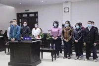 Các bị cáo tại tòa.