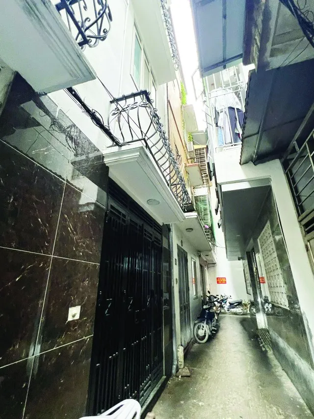 Nhà trong ngõ sâu là khó bán nhất. Ảnh: Hùng Cường.
