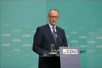 Lãnh đạo CDU Friedrich Merz phát biểu tại cuộc họp báo ở Berlin, Đức. Ảnh tư liệu: THX/TTXVN