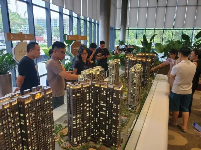 Giá căn hộ dự báo tiếp tục neo cao trong năm 2026, bất chấp nguồn cung gia tăng. Ảnh: Dũng Minh.