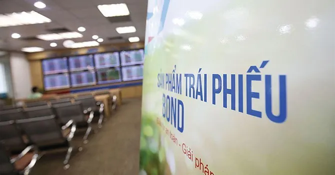 Lãi suất đấu thầu trái phiếu đang ngày càng giảm sâu