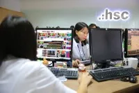 Phiên giao dịch sáng 4/3: Dòng tiền chảy mạnh, VN-Index vẫn không thể hồi phục