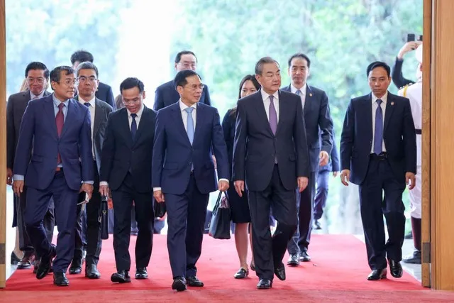 Phó Thủ tướng Chính phủ Bùi Thanh Sơn đón tiếp đoàn.