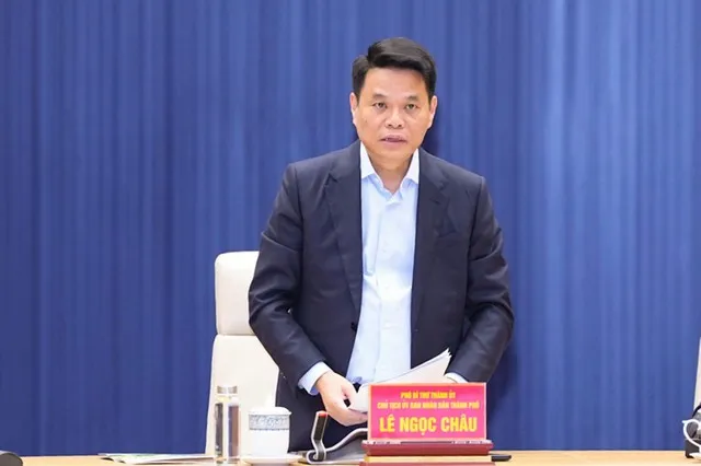 Ông Lê Ngọc Châu, Chủ tịch UBND TP. Hải Phòng báo cáo tại buổi làm việc