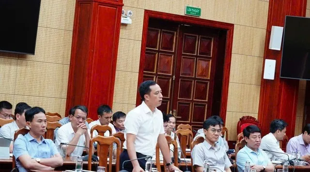 Ông Trần Hoài Nam, Phó Giám đốc Sở NN&amp;MT Quảng Trị phát biểu ý kiến tại buổi làm việc. Ảnh: Mỹ Hạnh