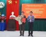 Phó Chủ tịch UBND tỉnh Quảng Trị Lê Văn Bảo trao quyết định điều động, bổ nhiệm ông Hoàng Ngọc Thành giữ chức vụ Chủ tịch Hội đồng thành viên, Giám đốc Công ty TNHH MTV Lâm nghiệp Triệu Hải.