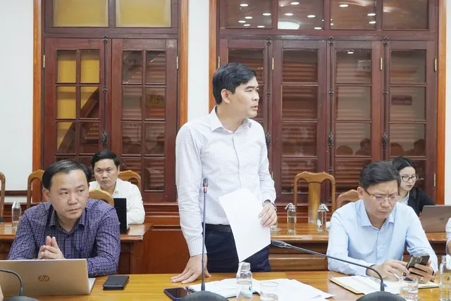 Ông Hoàng Đức Thiện, Phó giám đốc Sở Tài chính Quảng Trị phát biểu ý kiến tại buổi làm việc