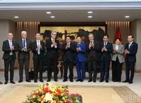 Thủ tướng Phạm Minh Chính và ông Fernando Andresen Guimaraes với các thành viên hai đoàn. Ảnh: Trần Hải.