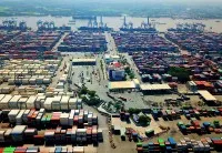 Việc Mỹ áp dụng mức thuế chung 15% cho tất cả các đối tác thương mại (ngoại trừ Mexico và Canada) thực chất đang tạo ra một "sân chơi phẳng" cho tất cả các đối thủ cạnh tranh trên thị trường Hoa Kỳ. Ảnh: Dũng Minh