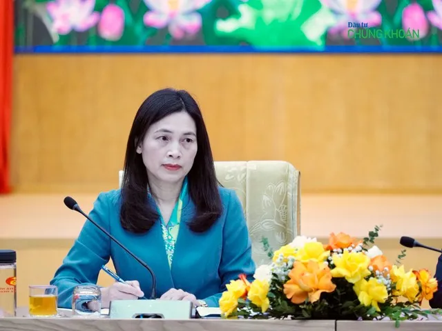Phó tổng giám đốc KBNN Trần Thị Huệ chủ trì buổi họp báo - Ảnh: M.M