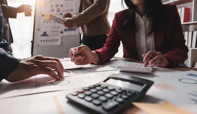 Luật Thuế TNDN sửa đổi sẽ được Quốc hội thông qua vào tháng 5/2025 và sẽ đánh dấu một bước tiến quan trọng trong việc xây dựng hệ thống thuế hiện đại, minh bạch và bền vững. Ảnh: Shutterstock