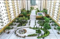 Khu tái định cư Bình Khánh vẫn còn nhiều tòa nhà bỏ hoang thời gian dài.