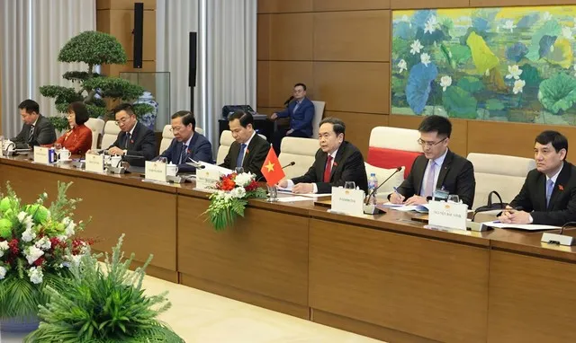 Nhân dịp này, Chủ tịch Quốc hội Trần Thanh Mẫn gửi lời thăm hỏi và lời mời Chủ tịch Thượng viện Jordan Faisal El-Fayez sớm sang thăm Việt Nam. Hai nhà lãnh đạo nhất trí thúc đẩy sự hiện diện và hỗ trợ công dân, doanh nghiệp hai nước, trong đó có hướng tới xem xét mở cơ quan đại diện thường trú tại hai nước.