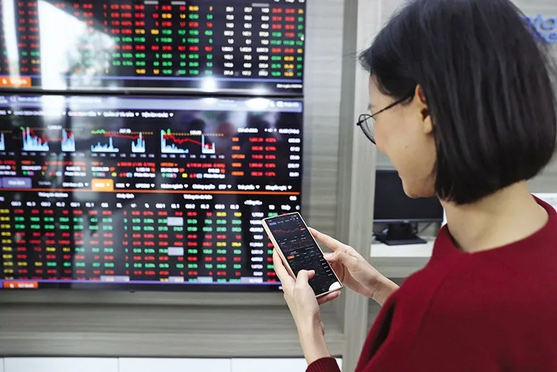 Không chỉ áp đảo về số lượng, nhà đầu tư cá nhân còn chiếm khoảng 85-95% tổng giá trị giao dịch toàn thị trường 