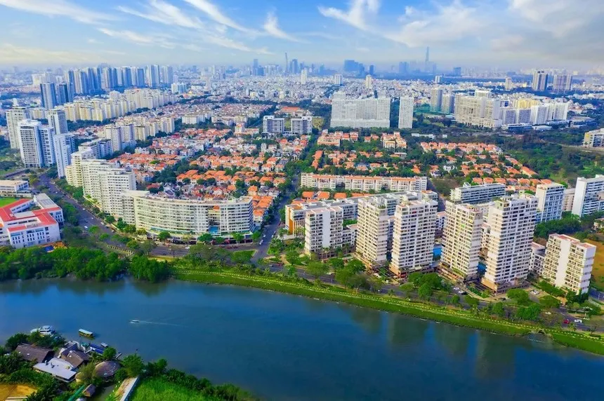 Thị trường bất động sản TP.HCM “nghiêng” về khu Đông 