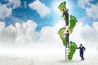 Thị trường tài chính 24h: Chứng khoán có phiên điều chỉnh mạnh, giá vàng thế giới tăng vọt
