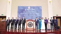 Bộ trưởng Bộ Tài chính Nguyễn Văn Thắng và các đại biểu khai trương phiên giao dịch đầu xuân Bính Ngọ 2026. Ảnh: P.V