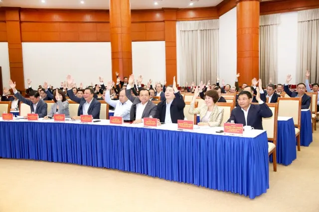 100% đại biểu biểu quyết giới thiệu Bộ trưởng Bộ Tài chính Nguyễn Văn Thắng ứng cử Đại biểu Quốc hội khóa XVI. Ảnh: Đức Minh.