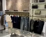 Cửa hàng thời trang tại 27 Tây Sơn, Hà Nội bán hàng giả mạo nhãn hiệu nổi tiếng Burberry, Gucci....