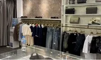 Cửa hàng thời trang tại 27 Tây Sơn, Hà Nội bán hàng giả mạo nhãn hiệu nổi tiếng Burberry, Gucci....