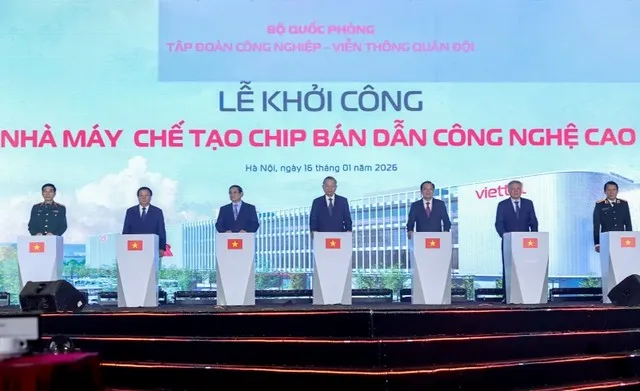 Tổng Bí thư Tô Lâm, Thủ tướng Phạm Minh Chính và các đồng chí lãnh đạo Đảng, Nhà nước ấn nút khởi công.