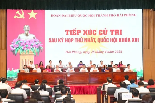 Thủ tướng Chính phủ Lê Minh Hưng cùng các đại biểu Quốc hội thành phố Hải Phòng khóa XVI tiếp xúc cử tri báo cáo kết quả Kỳ họp thứ nhất, Quốc hội khóa XVI