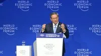 Thủ tướng Trung Quốc Lý Cường phát biểu tại phiên khai mạc Hội nghị WEF Thiên Tân 2025 vào ngày 25/6. Ảnh: AFP