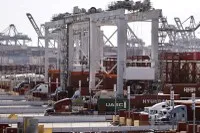 Cảng container hàng hoá ở Los Angeles, California, Mỹ. Ảnh tư liệu: THX/TTXVN