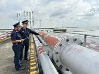 Thuế xăng dầu về 0% từ 16/4, Hải quan ra công điện hỏa tốc triển khai