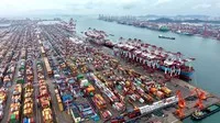 Cảng container hàng hóa ở Thanh Đảo, tỉnh Sơn Đông, Trung Quốc. Ảnh: THX/TTXVN