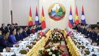 Thường trực Ban Bí thư Trần Cẩm Tú hội kiến Thủ tướng Lào