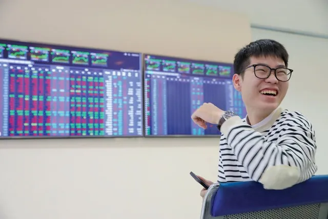 Nâng hạng tín nhiệm quốc gia không chỉ là sự ghi nhận năng lực tài chính mà còn tạo ra bước ngoặt mang tính cấu trúc đối với thị trường chứng khoán