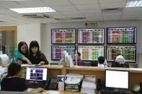 Tiếp tục cảnh báo rủi ro trái phiếu doanh nghiệp lãi suất cao