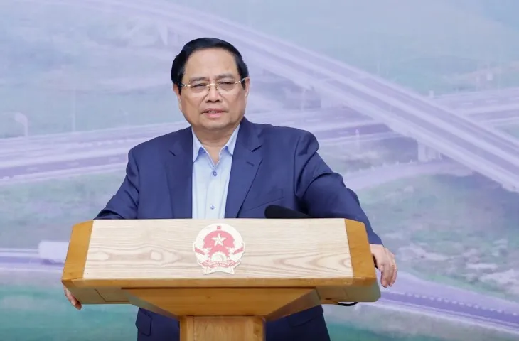 Thủ tướng Chính phủ Phạm Minh Chính, Trưởng Ban Chỉ đạo Nhà nước các công trình, dự án quan trọng quốc gia, trọng điểm ngành giao thông vận tải, chủ trì họp phiên thứ 24 của Ban Chỉ đạo - Ảnh: VGP.