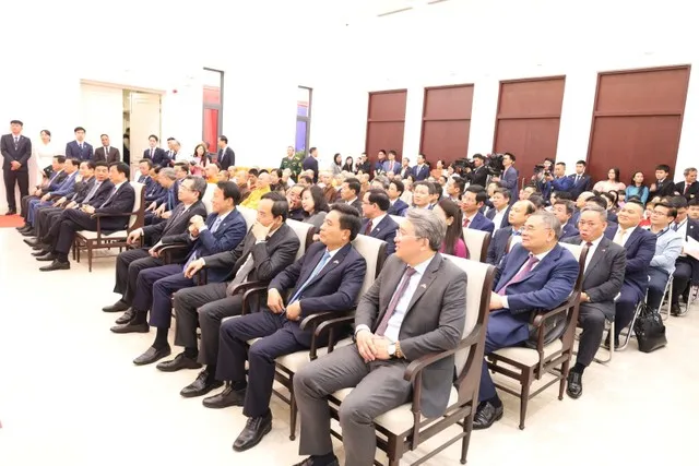 Các đại biểu dự cuộc gặp.