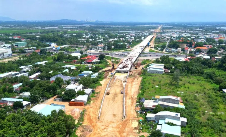 Dự án đường 991B chậm tiến độ do vướng giải phóng mặt bằng - Ảnh: Đ.K