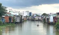 TP.HCM muốn di dời gần 40.000 căn nhà ven kênh rạch sông để khai thác quỹ đất, phát triển kinh tế, chỉnh trang đô thị