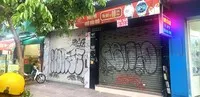 Mặt bằng cho thuê khu vực trung tâm bị bỏ trống ngày một nhiều. Ảnh: Lê Toàn.