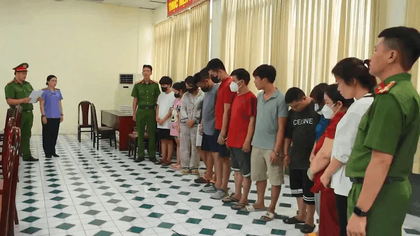 Công an TPHCM triệt phá đường dây mua bán trẻ sơ sinh núp bóng hoạt động cho nhận con nuôi có liên quan đến 32 tỉnh, thành phố trên cả nước