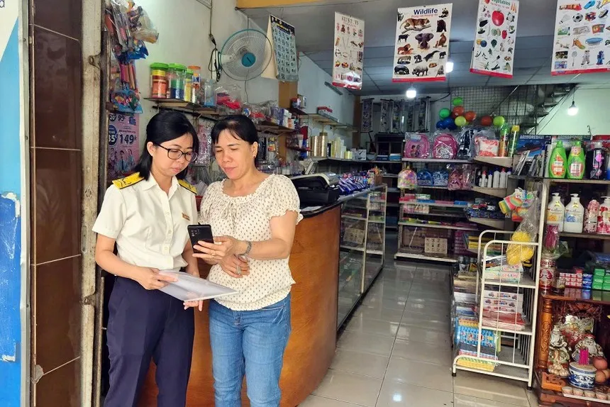  UBND TP.HCM yêu cầu các sở, ngành và địa phương chủ động hỗ trợ hộ, cá nhân kinh doanh.