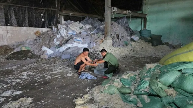 Chất thải đáng lẽ phải xử lý bị các công ty do Trang điều hành đổi ra môi trường