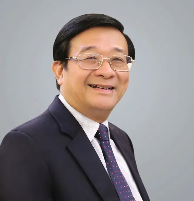 TS. Nguyễn Quốc Hùng.