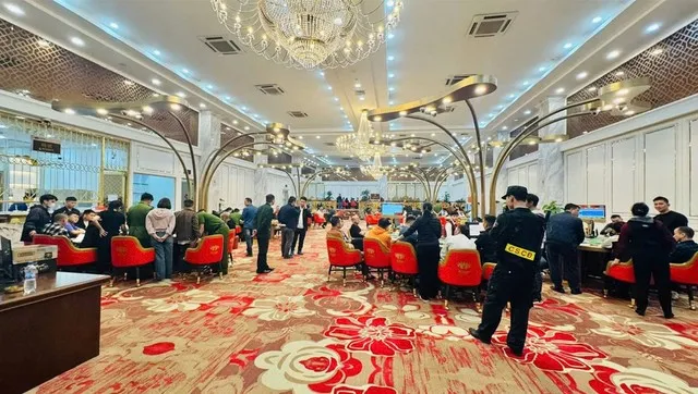 Khách sạn Royal Lào Cai được sử dụng là nơi để tổ chức đánh bạc. Ảnh: CA Lào Cai